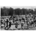 Gita di bambini profughi organizzata dall'ECA al parco del Valentino, Torino, 1952